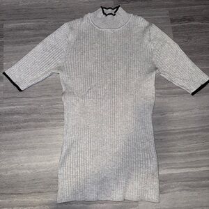 Women’s Gray Turtleneck Top